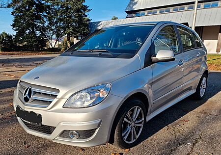 Mercedes-Benz B 180 CDI 109PS Silber Klima