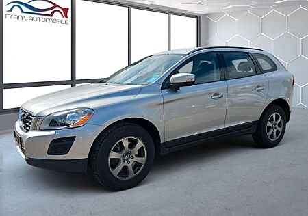 Volvo XC 60 XC60 Kinetic 2WD*XENON*BLIS*SHZ*PDC*
