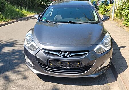 Hyundai i40 cw 1.7 CRDi Premium 100kW Automatik Premium