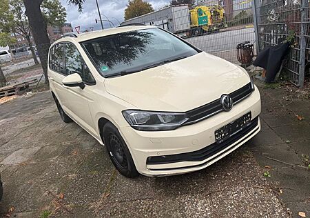 VW Touran Volkswagen
