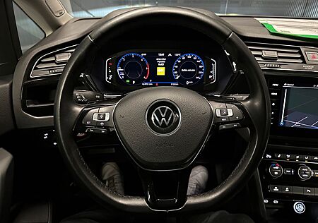 VW Touran Volkswagen 2.0 TDI DSG Highline*Black Style*DigCock*