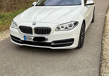 BMW 530d Touring A Luxury Line Luxury Line