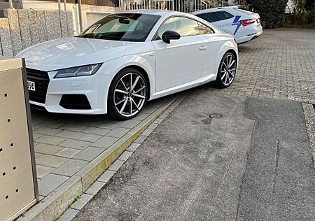 Audi TT Coupe 2.0 TFSI S tronic quattro -