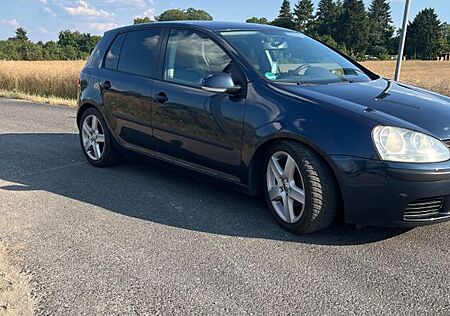 VW Golf Volkswagen 2.0 TDI 140 PS