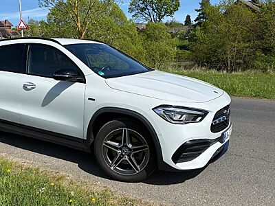 Mercedes-Benz GLA 250 e DCT - AMG Line