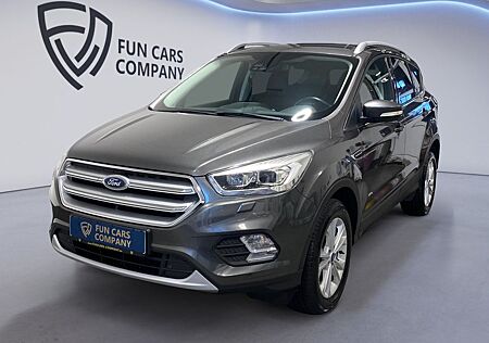 Ford Kuga Titanium /4X4/NAVI/XENON/KAMERA/TEILLEDER/