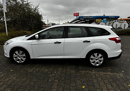 Ford Focus 1,0 EcoBoost 74kW Ambiente Turnier, Klima