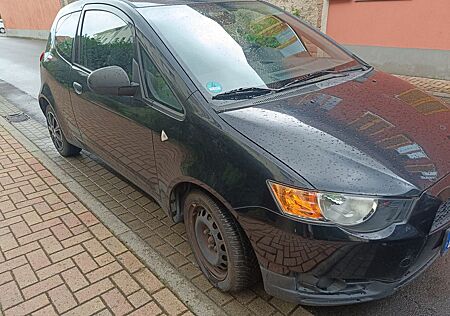 Mitsubishi Colt 1.1 - Z30