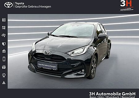 Toyota Yaris 1.5l Hybrid Team D,Winter+Sommerräder