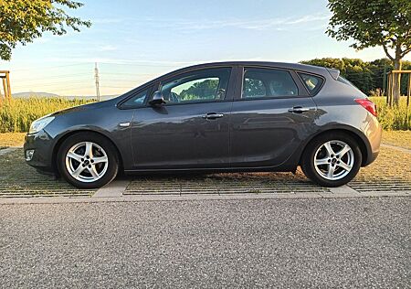Opel Astra J 1.4 Turbo 103kW