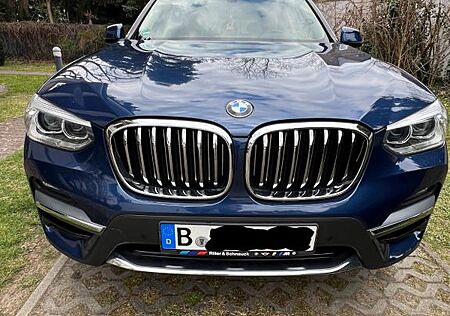 BMW X3 xDrive20d Luxury AT KEYLESS+HUD+STDBLÜFT+NaVi