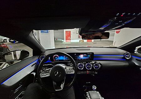 Mercedes-Benz CLA 180 Shooting Brake -