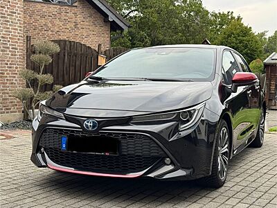 Toyota Hybrid Team DE 1.8 Navi LED ACC Apple INS GAR TÜ