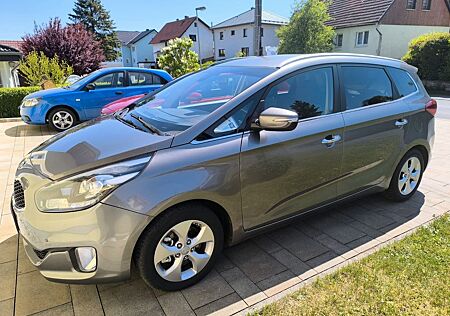 Kia Carens 1.7 CRDi 141PS Dream-Team Edition Dre...