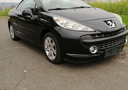 Peugeot 207 CC / gepflegt / TüV neu