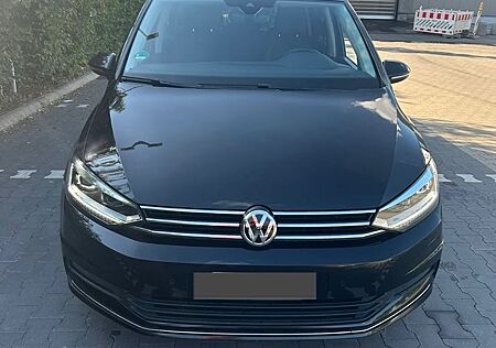 VW Touran Volkswagen 2.0 TDI SCR DSG Highline Highline