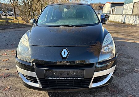 Renault Scenic III BOSE Edition 1.9 dCi 96 KW AHK Navi