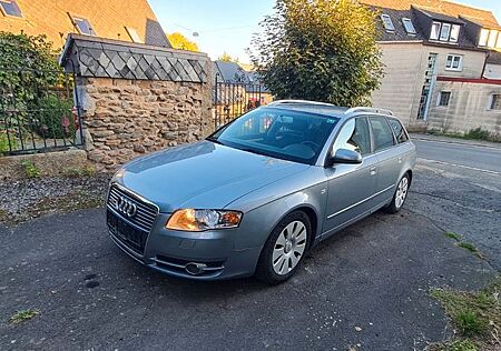Audi A4 1.8 T quattro Avant -