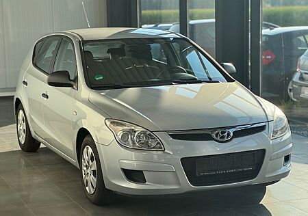 Hyundai i30 gebraucht kaufen Hyundai i30 Classic 1.4 Klima