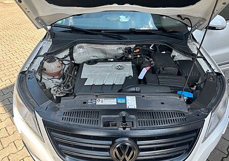 VW Tiguan Volkswagen 2.0 TDI Automatik 4MOTION Sport & Sty...