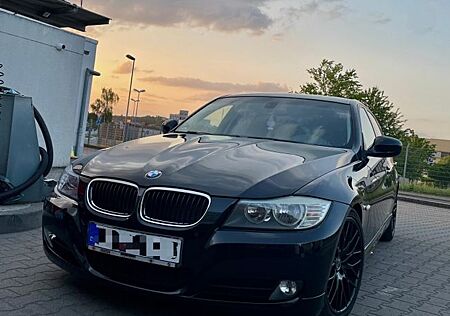 BMW 318i E90