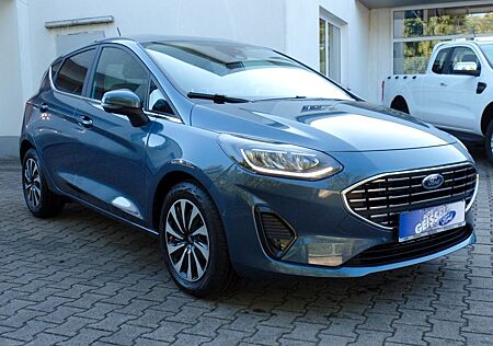 Ford Fiesta Titanium KLIMA LED Winterp. DAB AppleCar