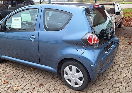 Toyota Aygo (X) Aygo (X) 1,0-l-VVT-i -