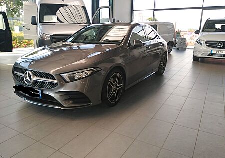 Mercedes-Benz A 180 d DCT -AMG