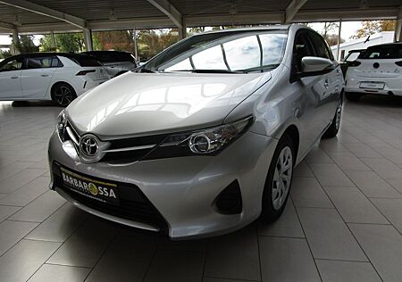 Toyota Auris Cool