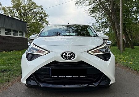 Toyota Aygo (X) Aygo -play+Klima+DAB+Bluetooth+USB