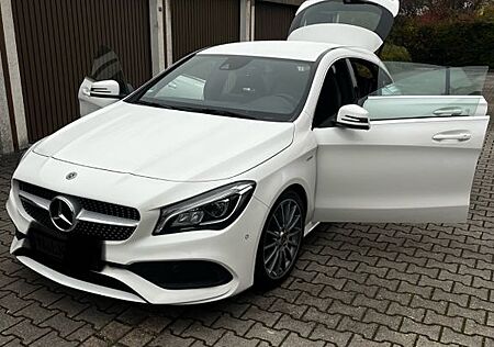 Mercedes-Benz CLA 200 Shooting Brake - AMG-Line