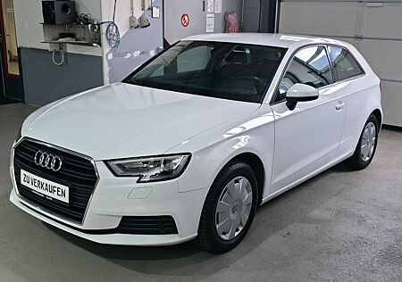Audi A3 basis*BI-XENON*1-HAND*SCHECKHEFT*