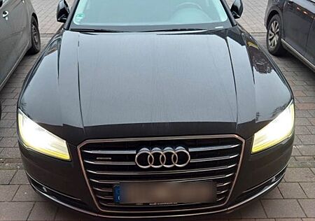 Audi A8 3.0 TDI tiptronic quattro -