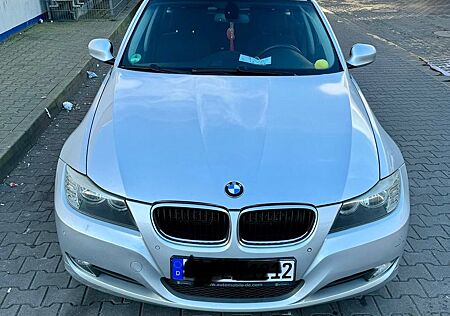 BMW 320d touring - NEU TÜV, 4x Allwetterreifen