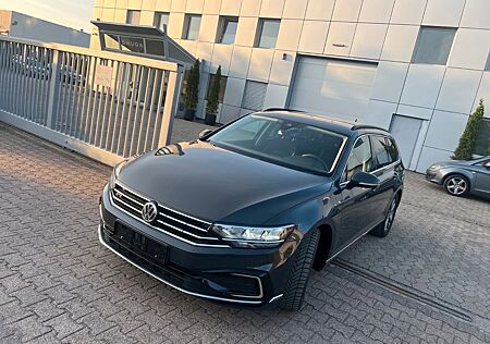 VW Passat Variant Volkswagen Passat GTE VIRTUAL*AHK*ACC*LANE*360°*NAVI*DSG