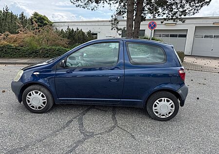 Toyota Yaris 1.0 linea sol