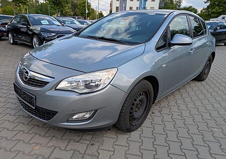 Opel Astra J Lim. 5-trg. Design Edition