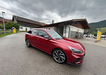 Hyundai i30 1.5 T-GDI Hybrid N Line AHK DCT Winterreifen