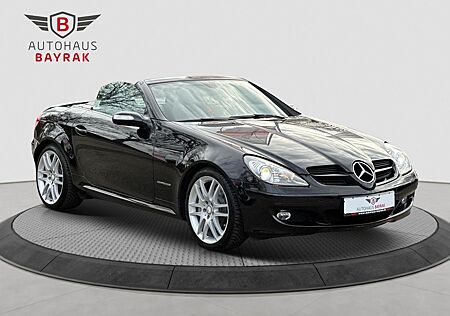 Mercedes-Benz SLK 200 *AMG* Bi-XENON/TEMP/NAVI/PDC/SHZ/KLIMA/