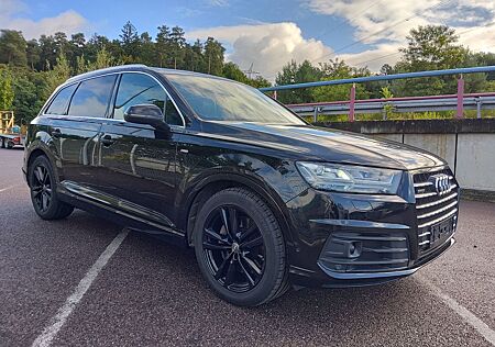 Audi Q7 45 TDI quattro S-LINE *7-Sitzer*