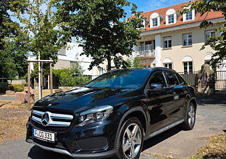 Mercedes-Benz GLA 200 AMG Line AMG Line