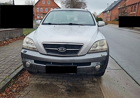 Kia Sorento 2.5 ohne HU, aber viele neuwertige Teile