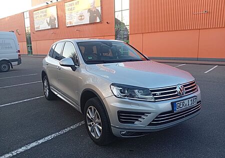 VW Touareg Volkswagen 3.0 TDI R-Line | Vollausstattung