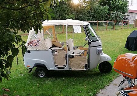 Piaggio APE Calessino 200 Farbe Weiß