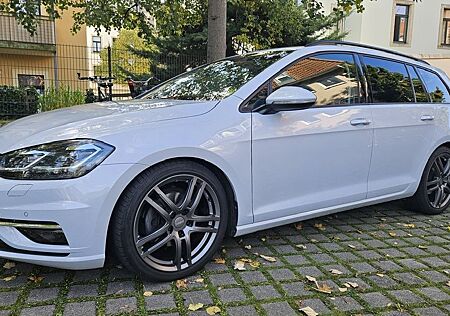 VW Golf Volkswagen 1.6 TDI DSG Variant