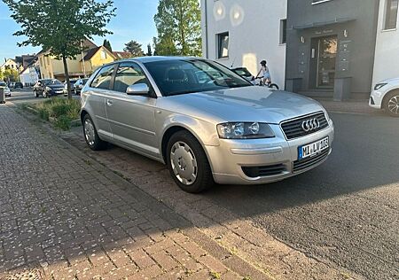 Audi A3 1.6 Attraction