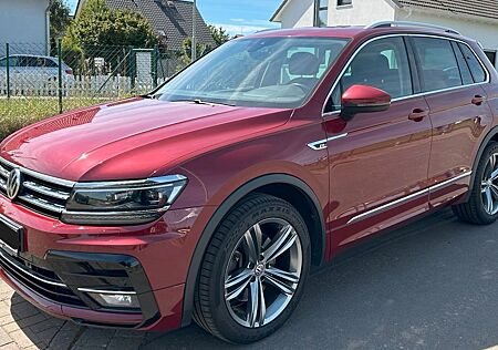VW Tiguan Volkswagen 2.0 TDI SCR 140kW DSG 4MOTION Highlin...