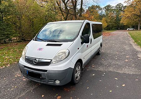 Opel Vivaro 2,5 CDTI