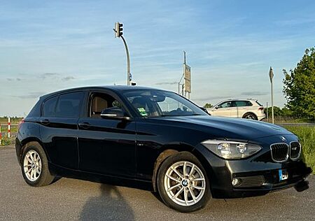 BMW 118i Sport Line Sport Line