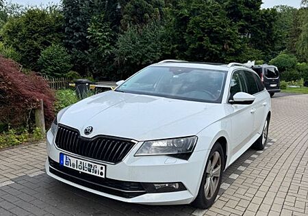 Skoda Superb 2.0 TDI SCR 140kW DSG Style Combi Style